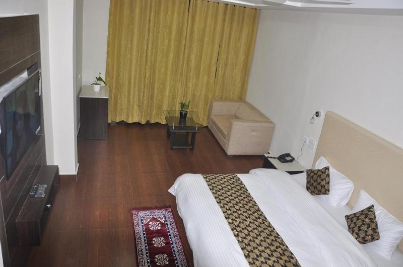 Oyo 28425 Dal Lake Resort Dharamshala Luaran gambar